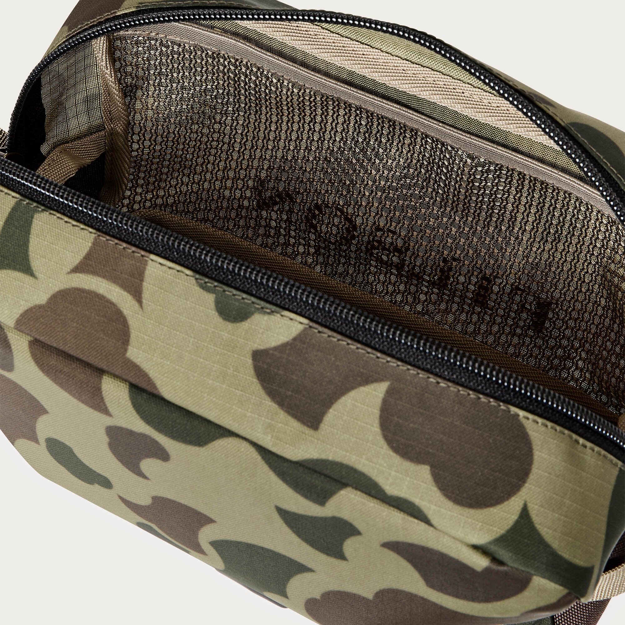 ALL-WEATHER TRAVEL PACK - Image 4