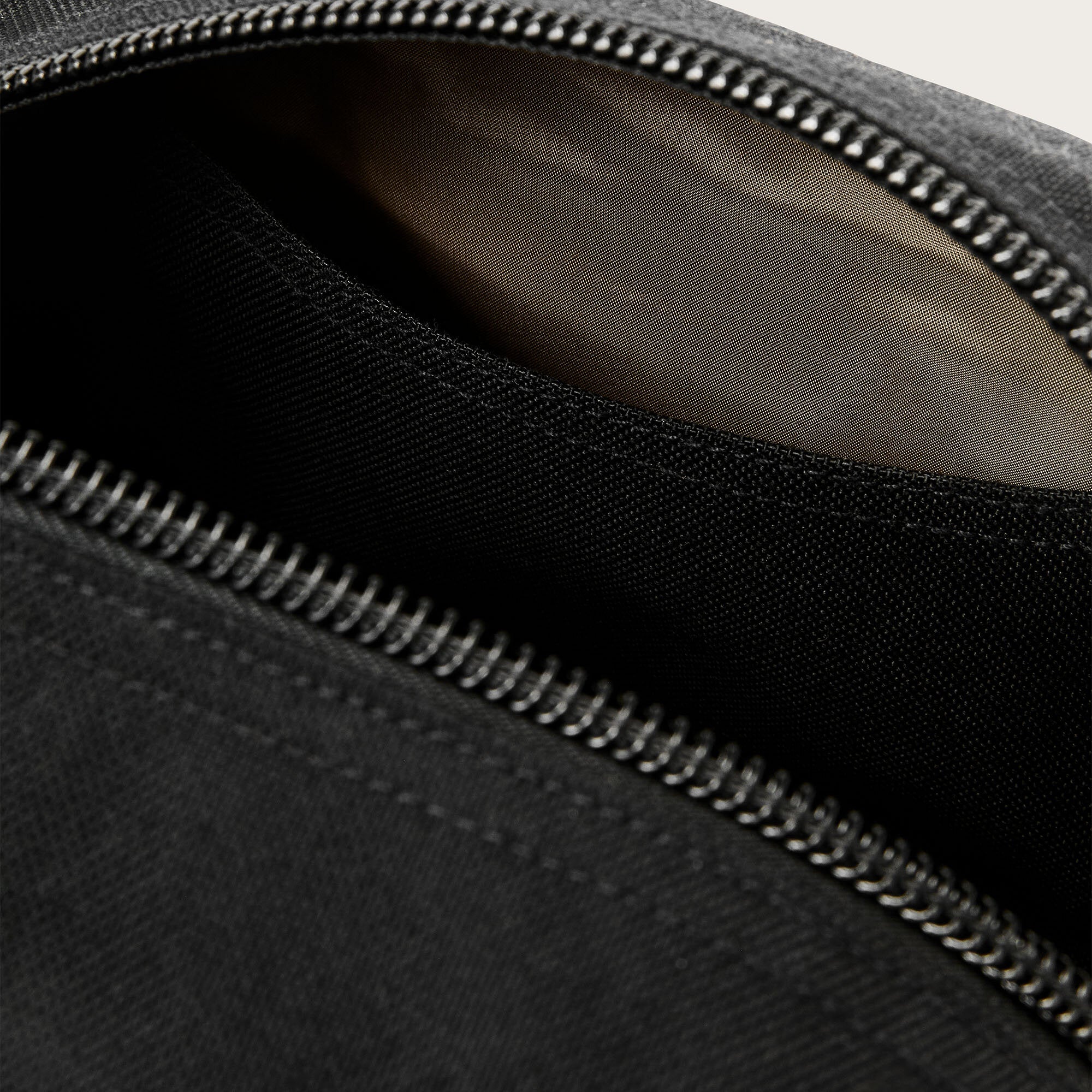DRYDEN TRAVEL PACK - Image 6