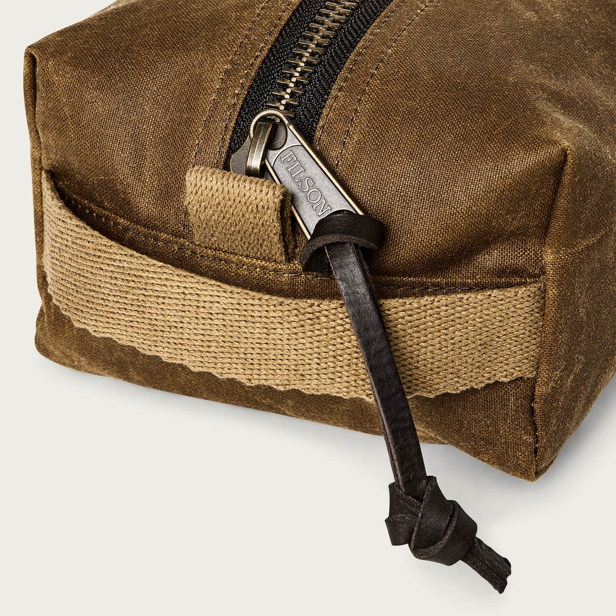 TIN CLOTH TRAVEL KIT - Image 5