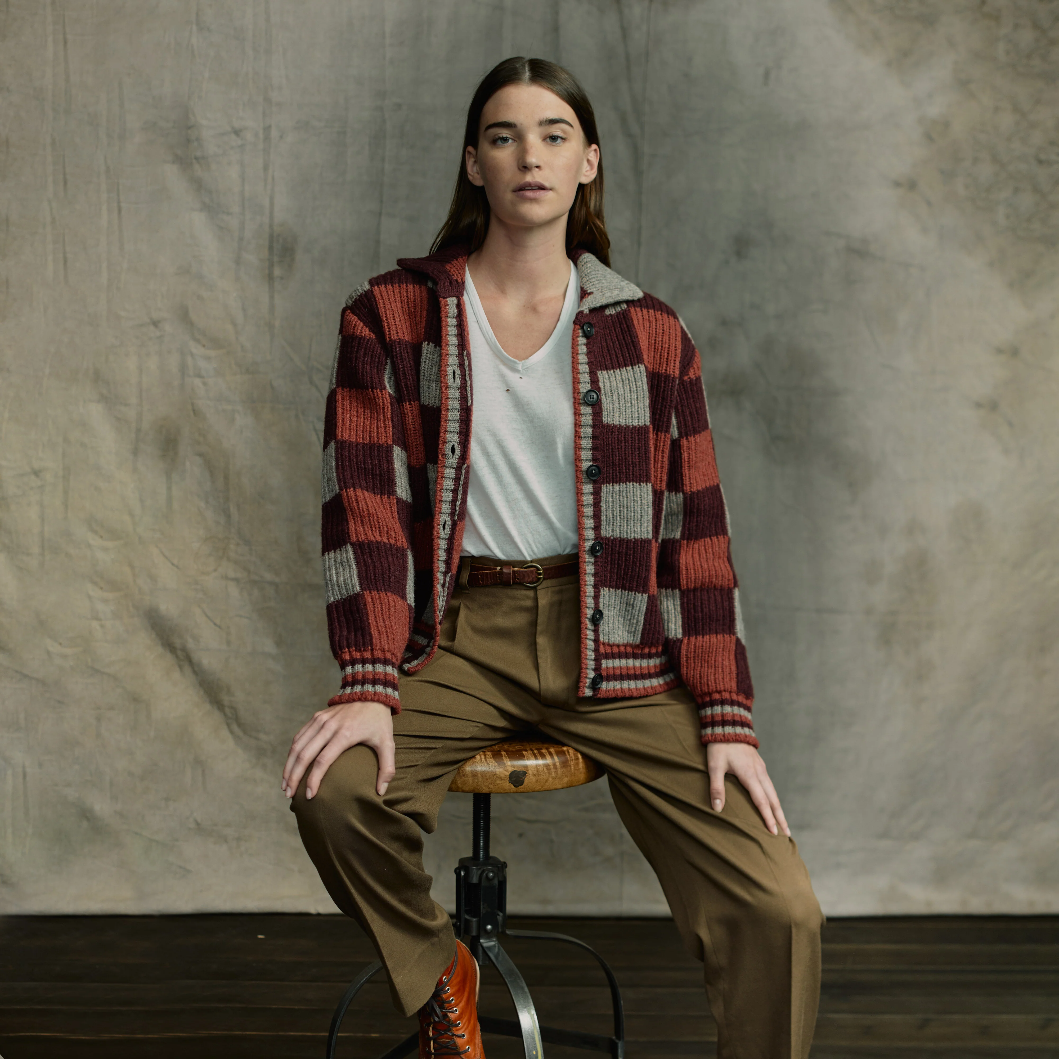 WOMEN’S CHECKERED WOOL CARDIGAN - Image 5