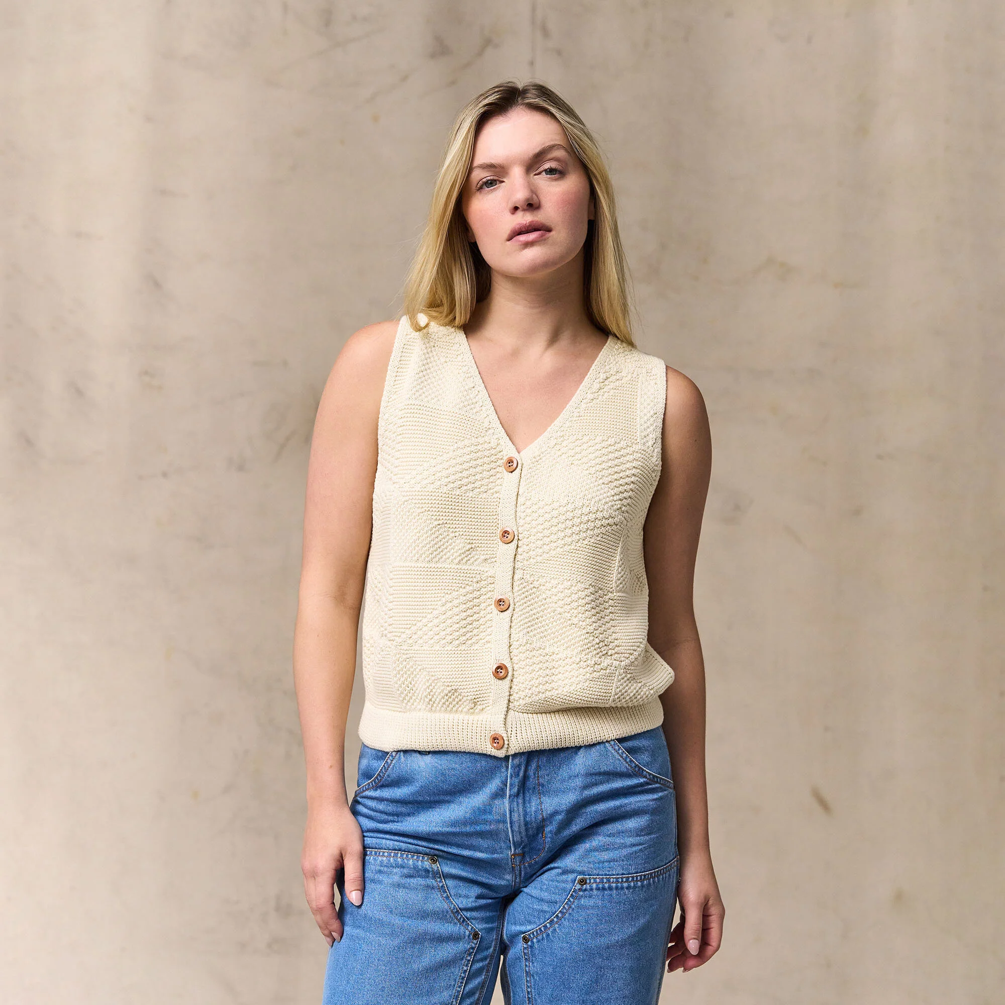WOMEN'S COTTON SWEATER VEST - Image 4