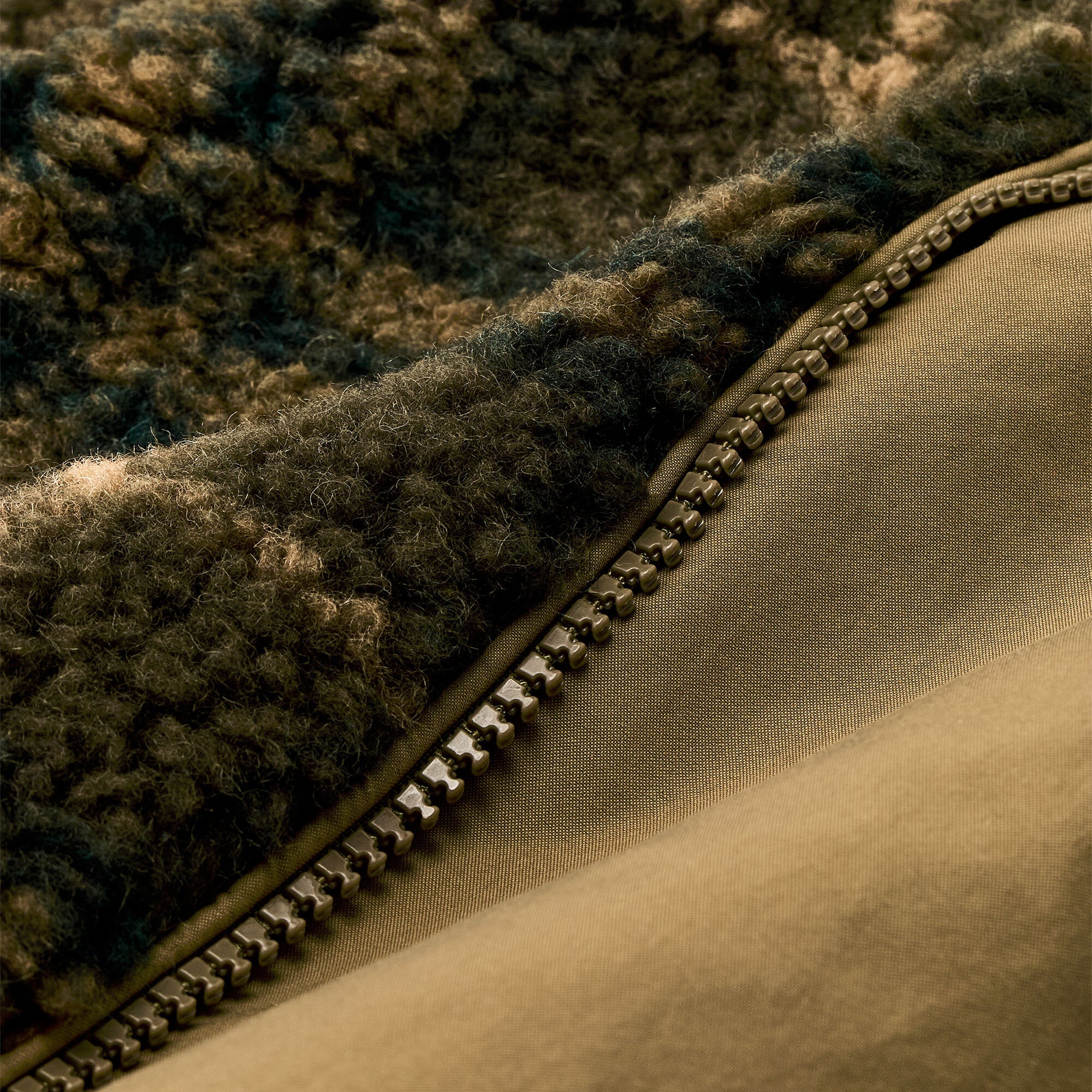 WOMEN’S REVERSIBLE WOOLY FLEECE VEST - Image 7