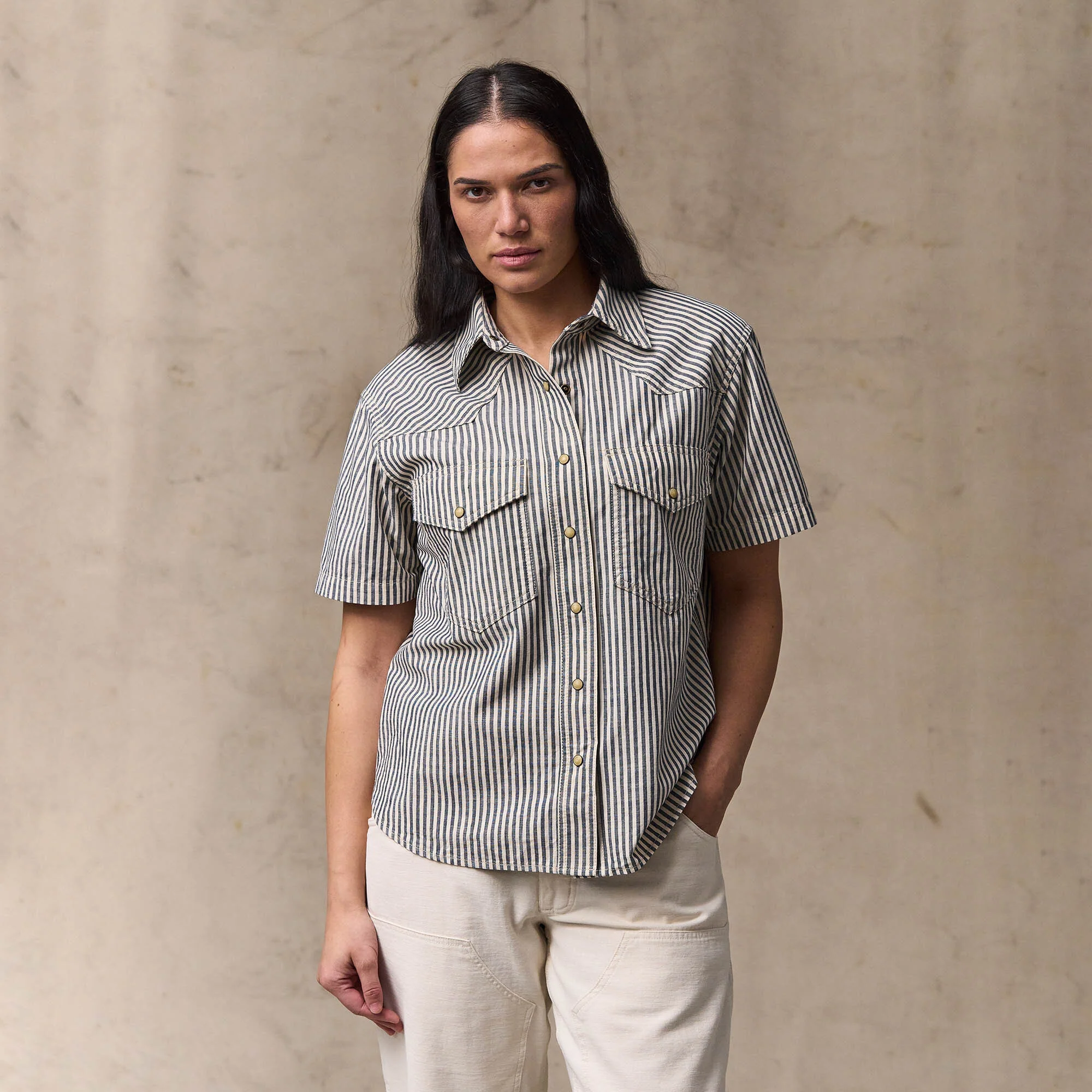 WOMEN'S SHORT SLEEVE CHAMBRAY WESTERN SHIRT - Image 5