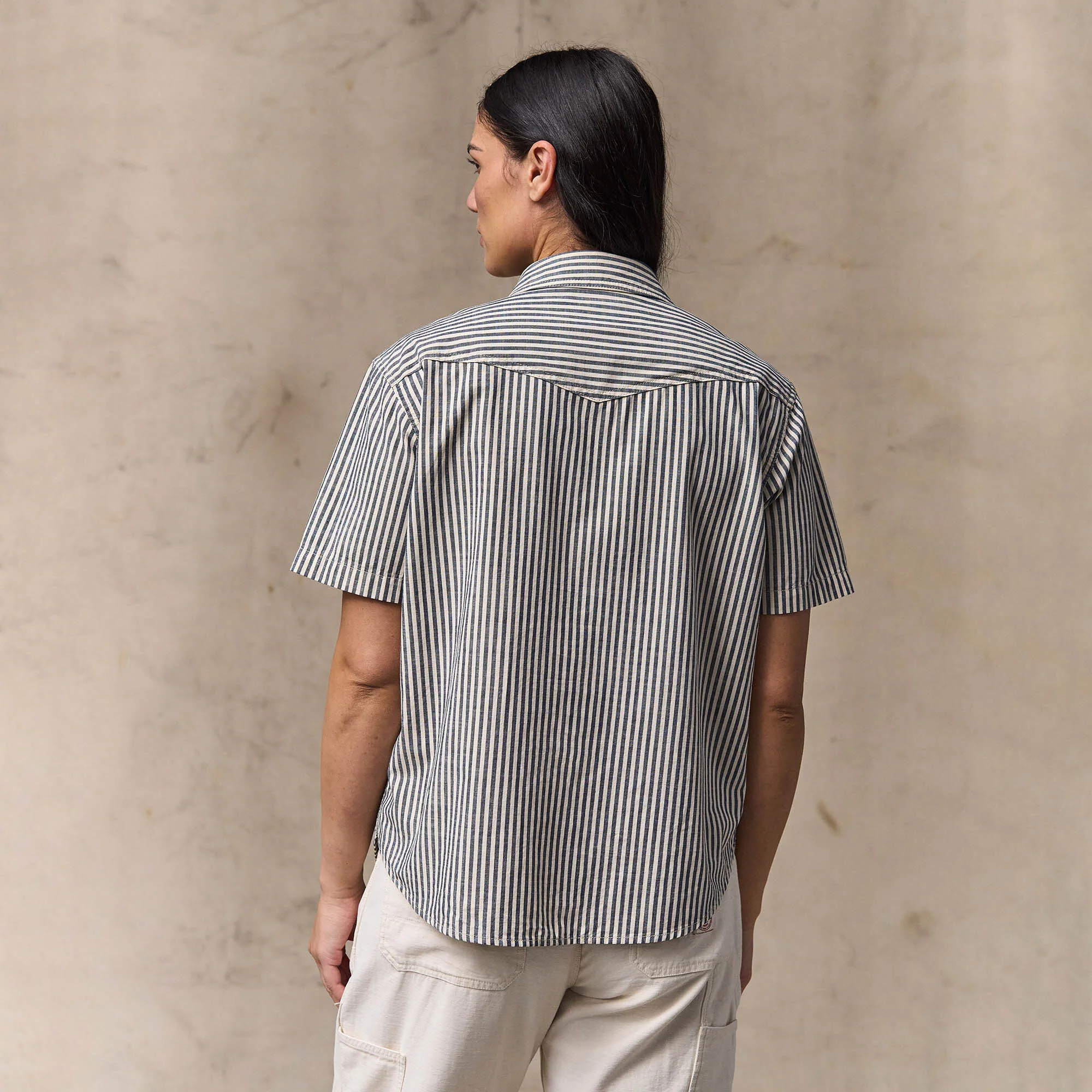 WOMEN'S SHORT SLEEVE CHAMBRAY WESTERN SHIRT - Image 6