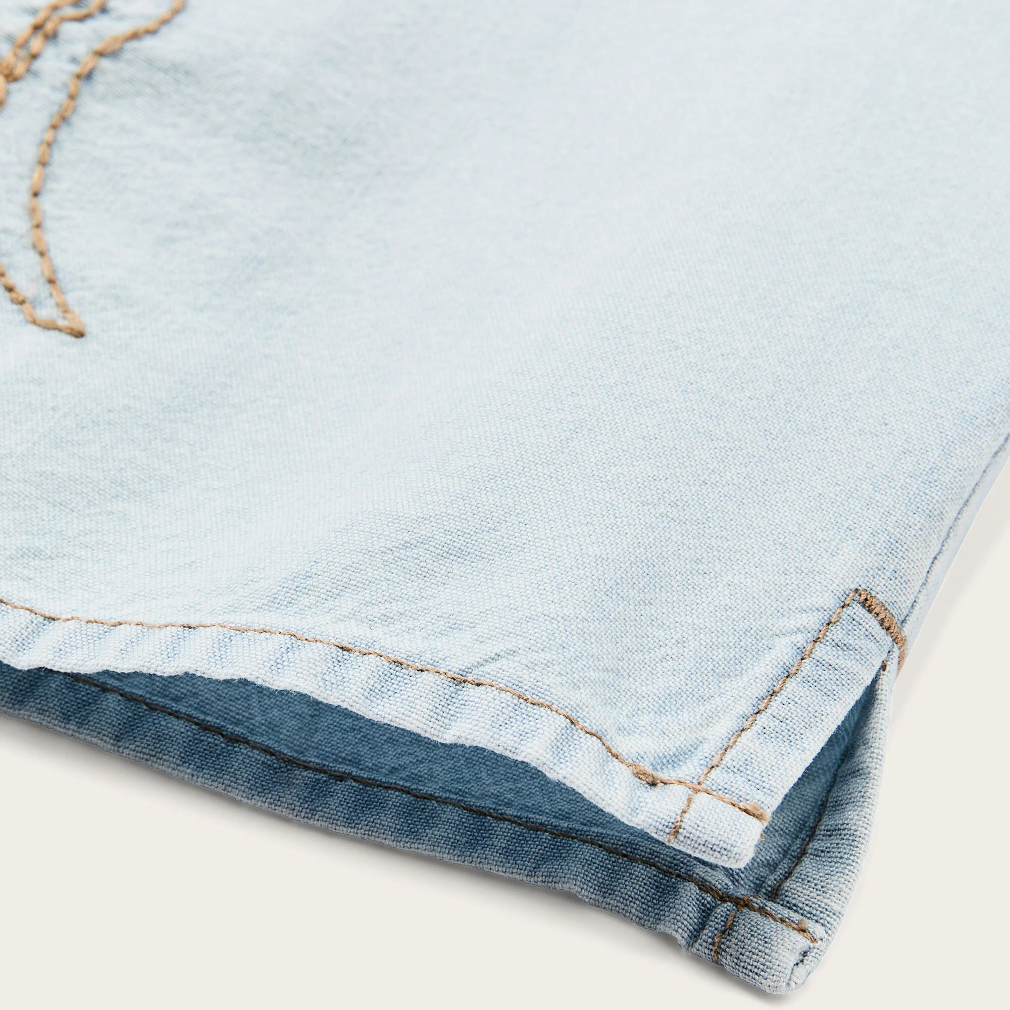 WOMEN’S SHORT SLEEVE EMBROIDERED CAMP SHIRT - Image 4